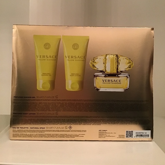 VERSACE Yellow Diamond 3pcs fragrance set with perfumed shower gel + body lotion - Picture 3 of 10